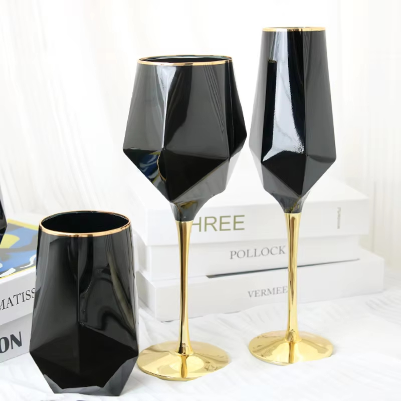 Pure Black Crystal Golden Edge - Wine Beer The Whiskey บทวิจารณ์และราคา