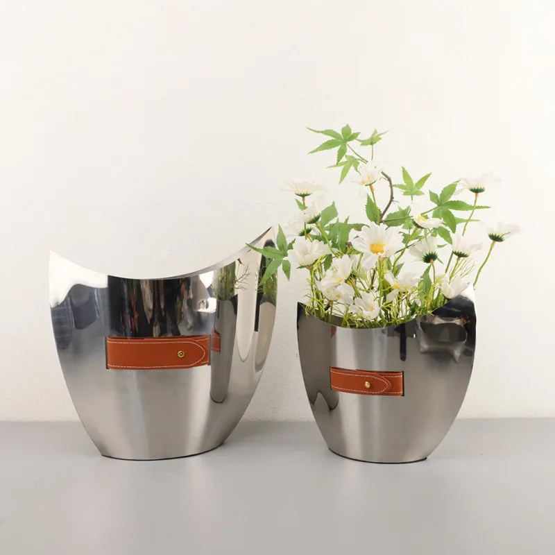 Curved Stainless Steel Vase, H - Ice Bucket Silver บทวิจารณ์และราคา